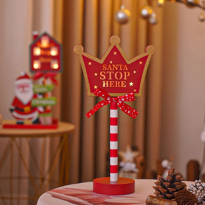Lampka LED Santa Stop Here - dekoracja stołowa ChristmasFinds™🎄