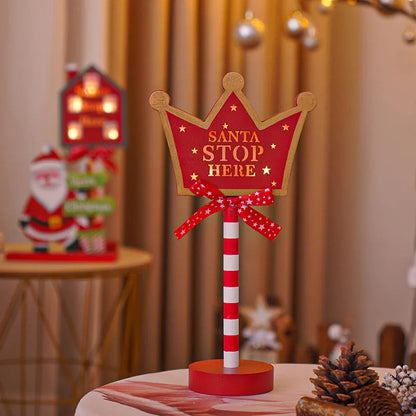 Lampka LED Santa Stop Here - dekoracja stołowa ChristmasFinds™🎄