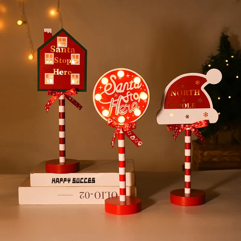 Lampka LED Santa Stop Here - dekoracja stołowa ChristmasFinds™🎄